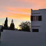 Marina Retreat - Cleverdetails, For 2 Adults And 2 Children, Jacuzzi, Near The Marina And The *