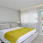 Marina Retreat - Cleverdetails, For 2 Adults And 2 Children, Jacuzzi, Near The Marina And The