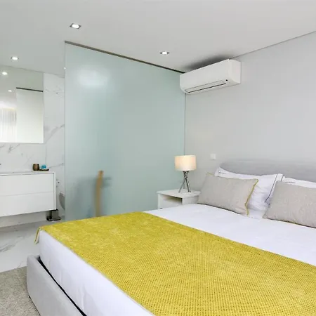 Marina Retreat - Cleverdetails, For 2 Adults And 2 Children, Jacuzzi, Near The Marina And The Apartment Vilamoura