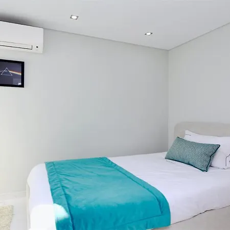 Marina Retreat - Cleverdetails, For 2 Adults And 2 Children, Jacuzzi, Near The Marina And The Lejlighed *