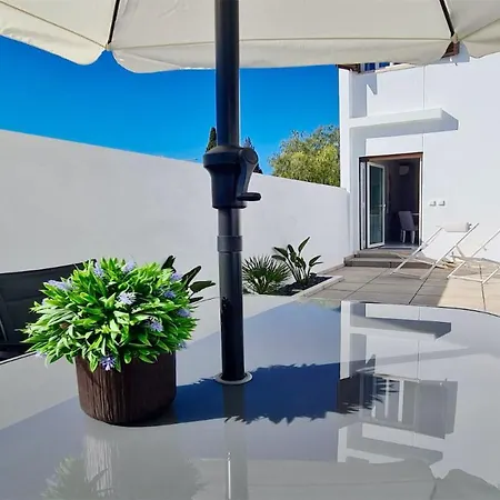 Marina Retreat - Cleverdetails, For 2 Adults And 2 Children, Jacuzzi, Near The Marina And The