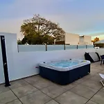 公寓 Marina Retreat - Cleverdetails, For 2 Adults And 2 Children, Jacuzzi, Near The Marina And The 维拉摩拉
