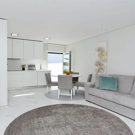 Marina Retreat - Cleverdetails, For 2 Adults And 2 Children, Jacuzzi, Near The Marina And The * Vilamoura
