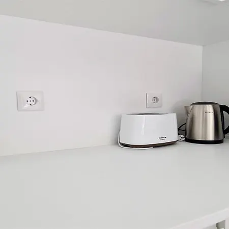 Marina Retreat - Cleverdetails, For 2 Adults And 2 Children, Jacuzzi, Near The Marina And The Виламура
