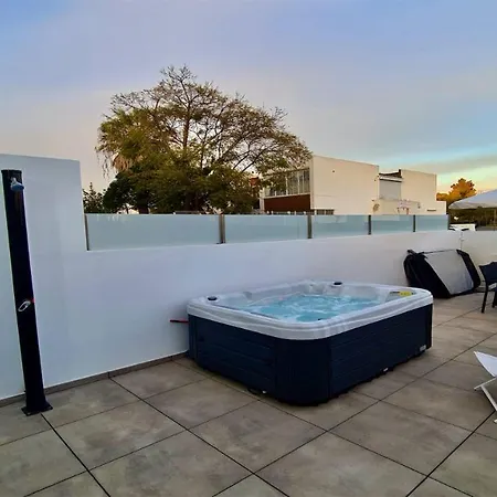 Apartment Marina Retreat - Cleverdetails, For 2 Adults And 2 Children, Jacuzzi, Near The Marina And The Vilamoura
