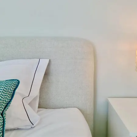 Marina Retreat - Cleverdetails, For 2 Adults And 2 Children, Jacuzzi, Near The Marina And The Apartment *