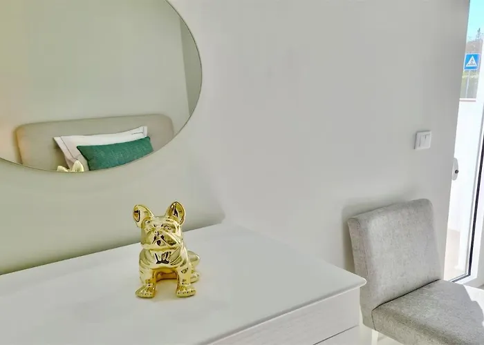Marina Retreat - Cleverdetails, For 2 Adults And 2 Children, Jacuzzi, Near The Marina And The 아파트