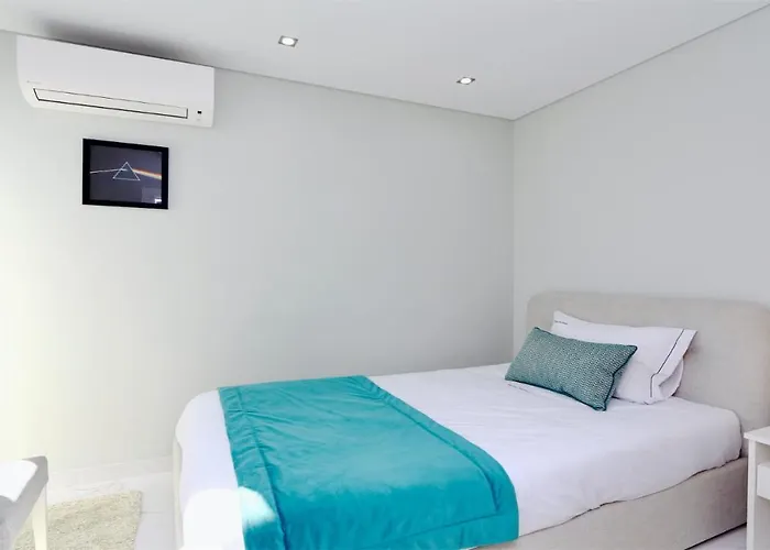 Marina Retreat - Cleverdetails, For 2 Adults And 2 Children, Jacuzzi, Near The Marina And The 아파트 *