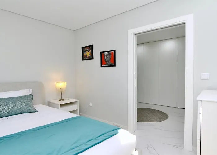 Marina Retreat - Cleverdetails, For 2 Adults And 2 Children, Jacuzzi, Near The Marina And The * 빌라모라