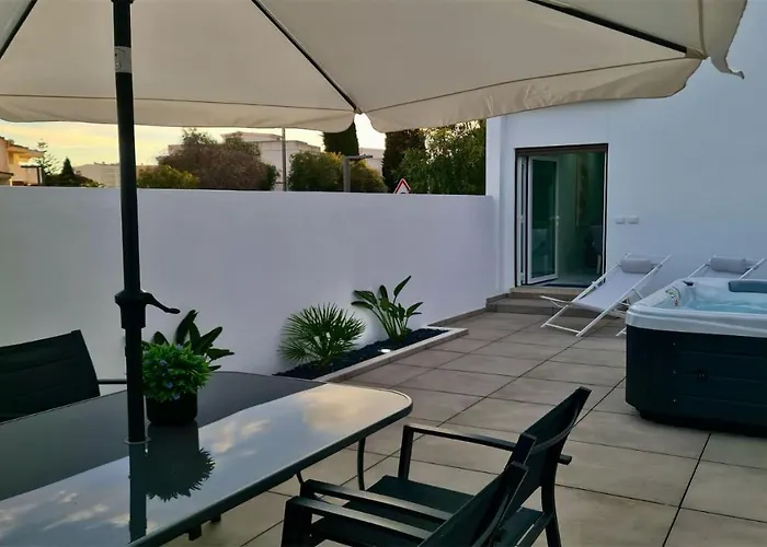 아파트 Marina Retreat - Cleverdetails, For 2 Adults And 2 Children, Jacuzzi, Near The Marina And The *