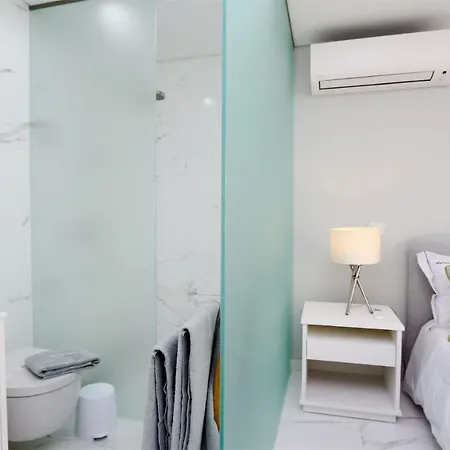 Marina Retreat - Cleverdetails, For 2 Adults And 2 Children, Jacuzzi, Near The Marina And The Lejlighed *